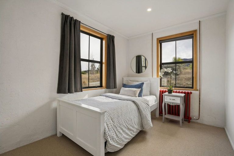 Photo of property in 66 Te Awa Road, Albert Town, Wanaka, 9382