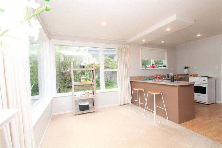 Photo of property in 31 Sunnyview Drive, Brown Owl, Upper Hutt, 5018
