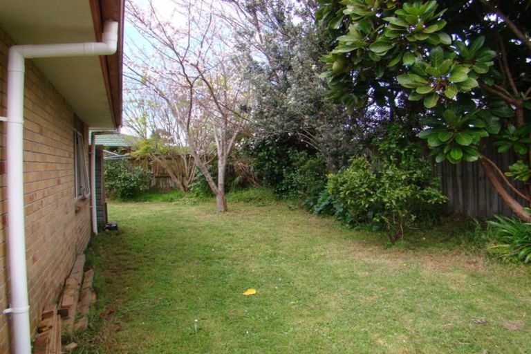 Photo of property in 18 Matilda Place, Weymouth, Auckland, 2103
