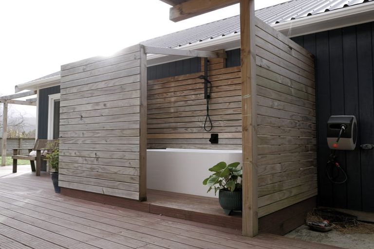 Photo of property in 46b Lees Grove, Wainuiomata, Lower Hutt, 5014