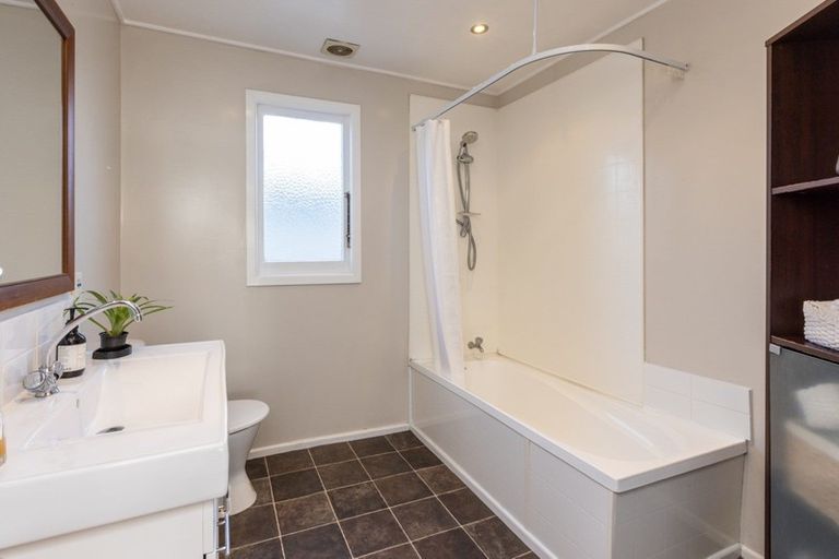 Photo of property in 306 Fenwick Street, Mayfair, Hastings, 4122