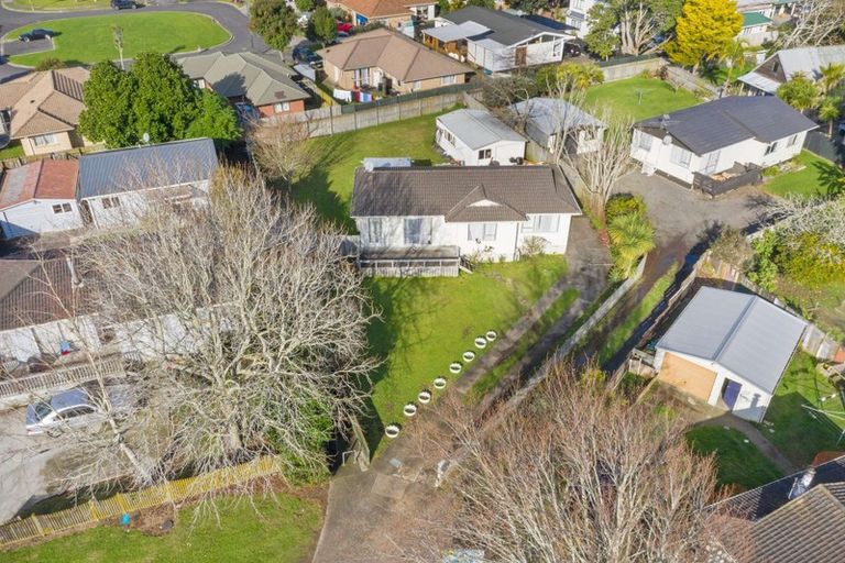 Photo of property in 21 Adel Place, Weymouth, Auckland, 2103