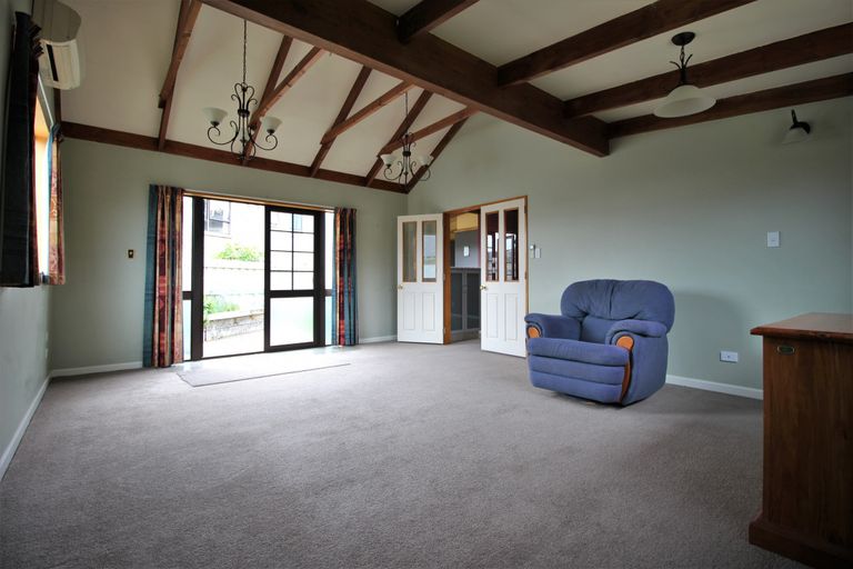 Photo of property in 2 Orchard Drive, Alexandra, 9320