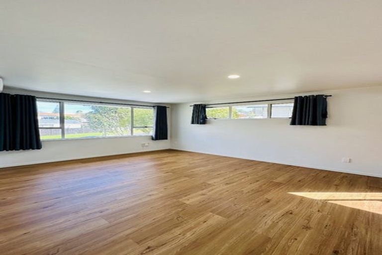 Photo of property in 48 Glynnbrooke Street, Te Atatu South, Auckland, 0610