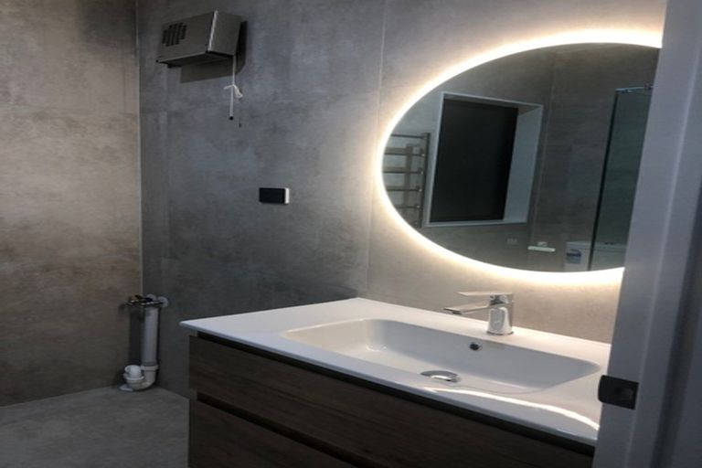 Photo of property in 42 Matahae Drive, Flat Bush, Auckland, 2019