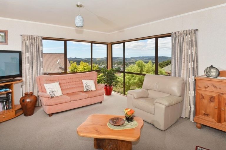 Photo of property in 210 Fairway Drive, Te Kamo, Whangarei, 0112