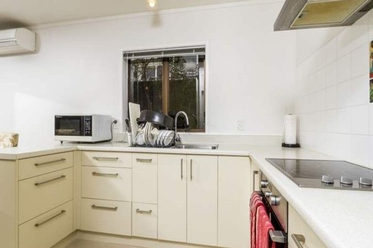 Photo of property in 29 Sycamore Drive, Sunnynook, Auckland, 0620