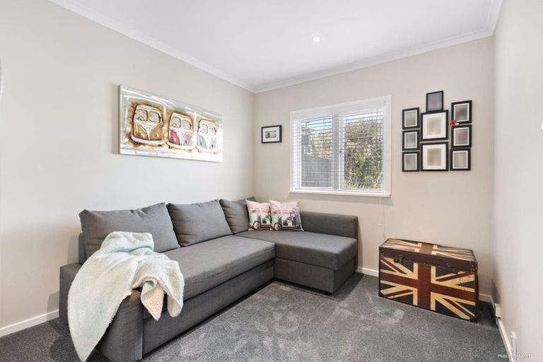 Photo of property in 1/50 Glencoe Road, Browns Bay, Auckland, 0630