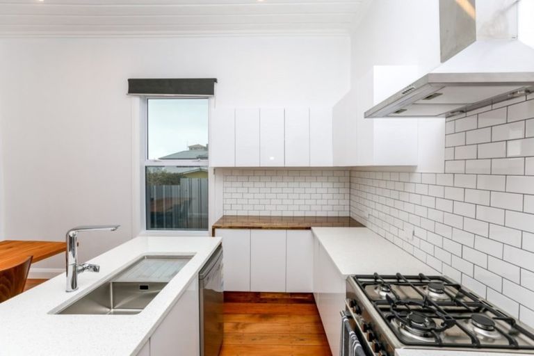 Photo of property in 157 Saint Aubyn Street, New Plymouth, 4310