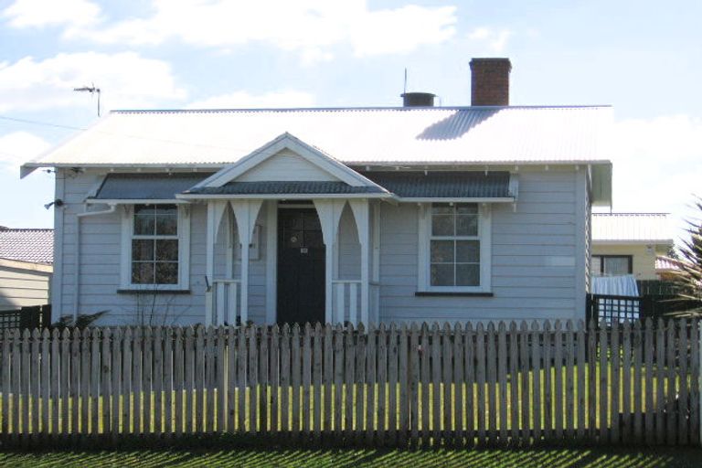 Photo of property in 2/62 Old Wairoa Road, Papakura, 2110