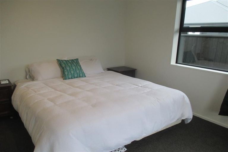 Photo of property in 28 Chatsworth Avenue, Rangiora, 7400