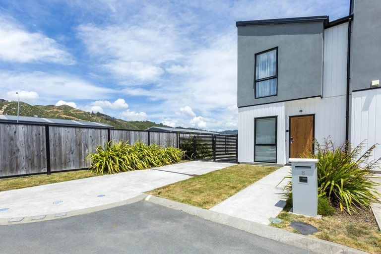Photo of property in 8 Gloaming Lane, Wallaceville, Upper Hutt, 5018