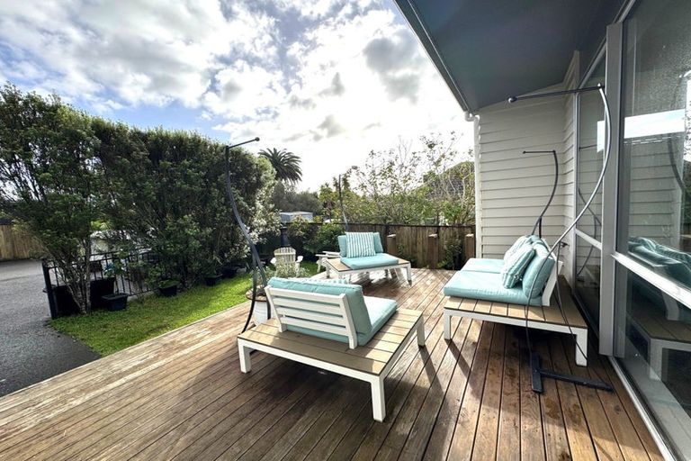 Photo of property in 39a Fairclough Road, Beach Haven, Auckland, 0626