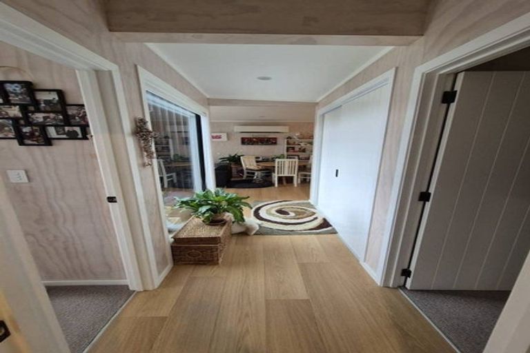 Photo of property in 9a Russell Street, Picton, 7220