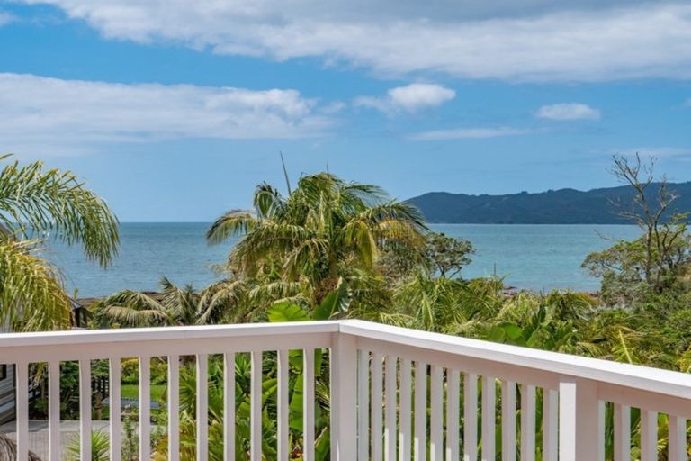 Photo of property in 44 Heretaunga Crescent, Cable Bay, 0420