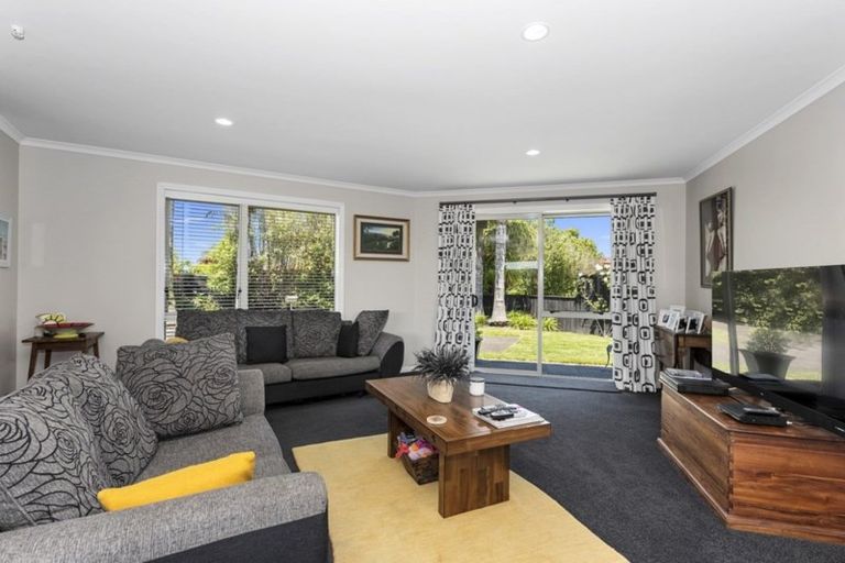 Photo of property in 22 Nielsen Gardens, Rototuna, Hamilton, 3210