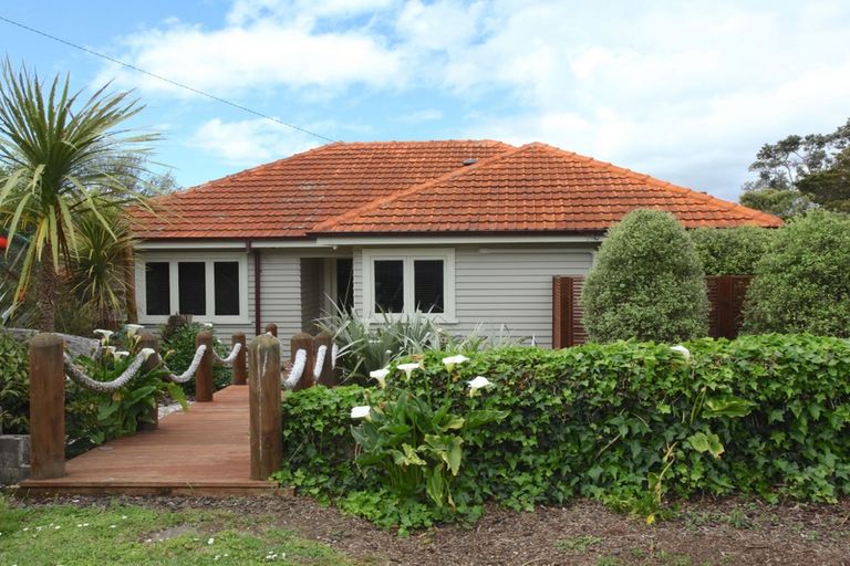 Photo of property in 24 Opotoru Road, Raglan, 3225