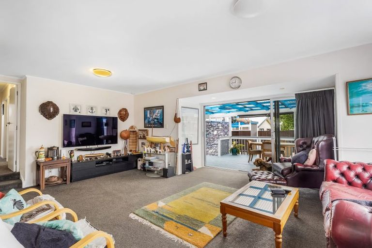 Photo of property in 118 Aberdeen Place, Whangamata, 3620