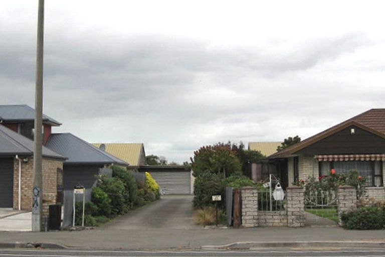 Photo of property in 2/60 Main North Road, Papanui, Christchurch, 8052