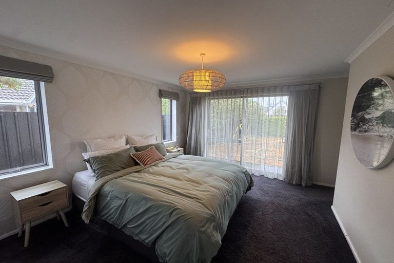 Photo of property in 11 Pinaster Place, Parklands, Christchurch, 8083