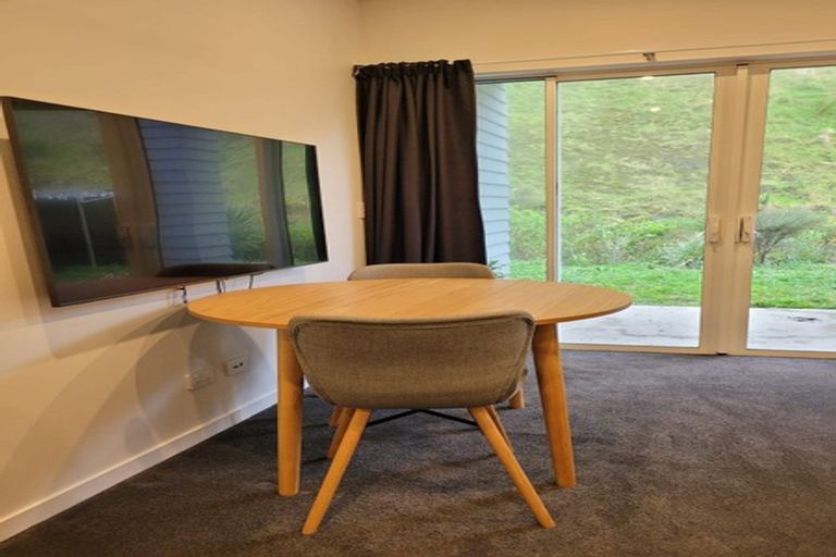 Photo of property in 120 Silverstream Road, Crofton Downs, Wellington, 6035