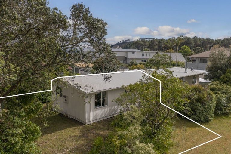Photo of property in 37a Hardy Place, Cooks Beach, Whitianga, 3591