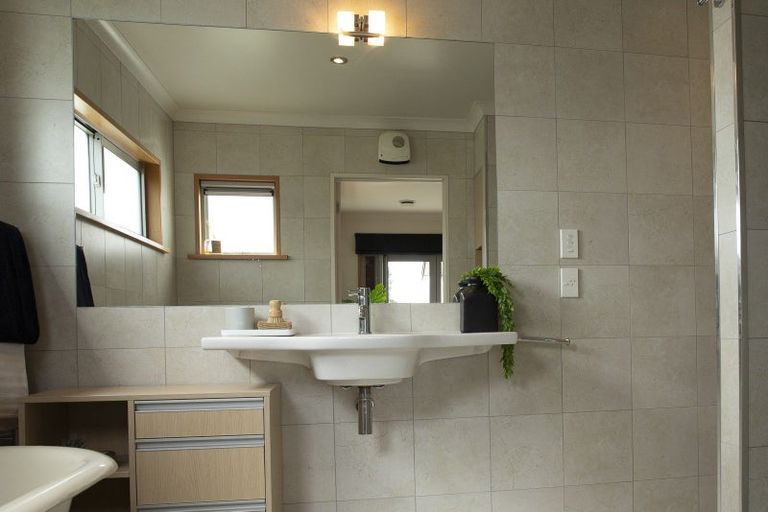 Photo of property in 6 Kaiwaka-mangawhai Road, Mangawhai, Kaiwaka, 0573