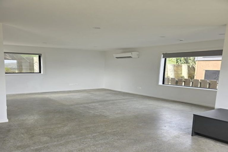 Photo of property in 48 Astelia Way, Woodridge, Wellington, 6037