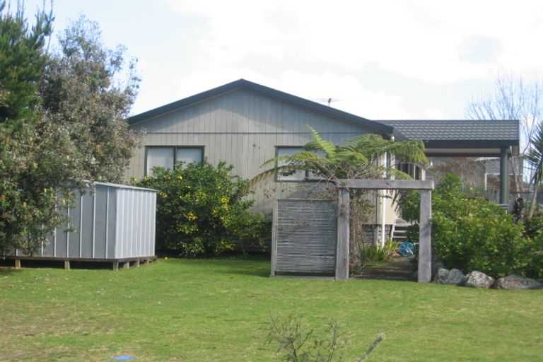 Photo of property in 107 Kowhai Avenue, Matarangi, Whitianga, 3592