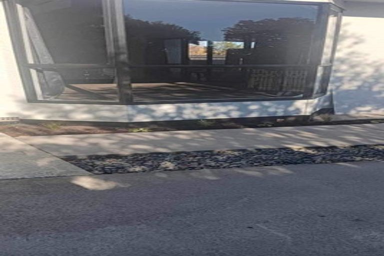 Photo of property in 10 Inca Place, Redwood, Christchurch, 8051