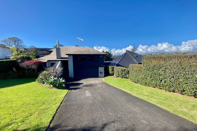 Photo of property in 14 Asbury Crescent, Campbells Bay, Auckland, 0630