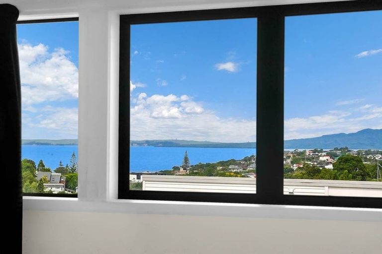 Photo of property in 5 Wisteria Way, Mairangi Bay, Auckland, 0630