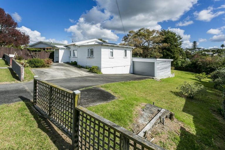 Photo of property in 21 Philson Terrace, Browns Bay, Auckland, 0630