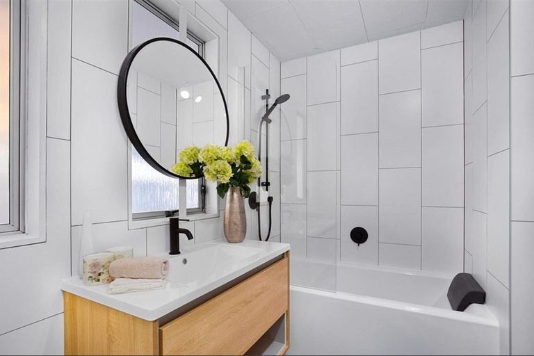 Photo of property in 1/25 Daytona Road, Henderson, Auckland, 0610