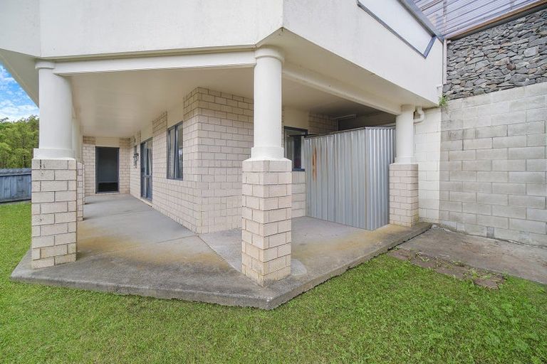 Photo of property in 25 The Enclave, Totara Heights, Auckland, 2105