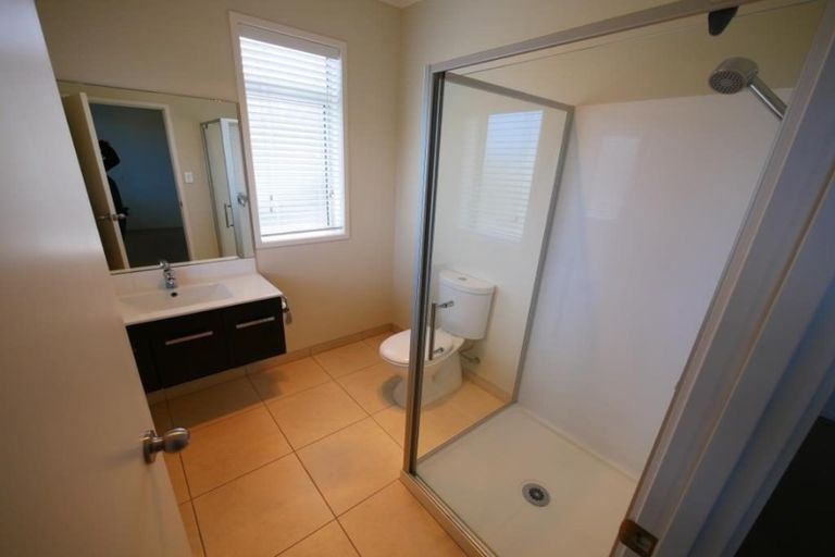 Photo of property in 3 Cornwall Place, Karaka, Papakura, 2113