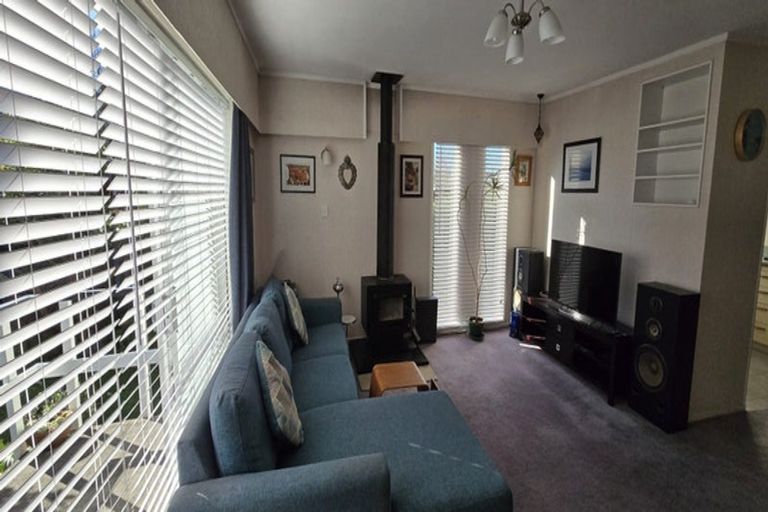Photo of property in 10a Kayeleen Place, Cockle Bay, Auckland, 2014