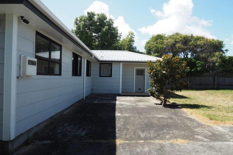 Photo of property in 10 Aranui Avenue, Waitarere Beach, Levin, 5510