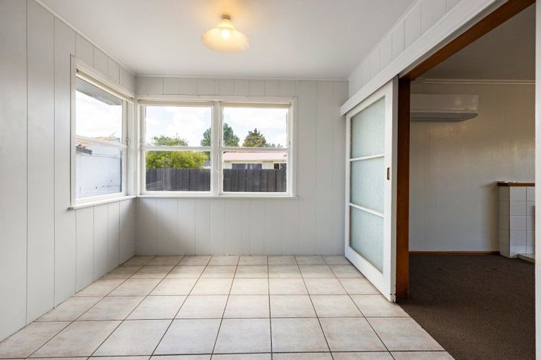 Photo of property in 10 Rosalind Street, Deanwell, Hamilton, 3206