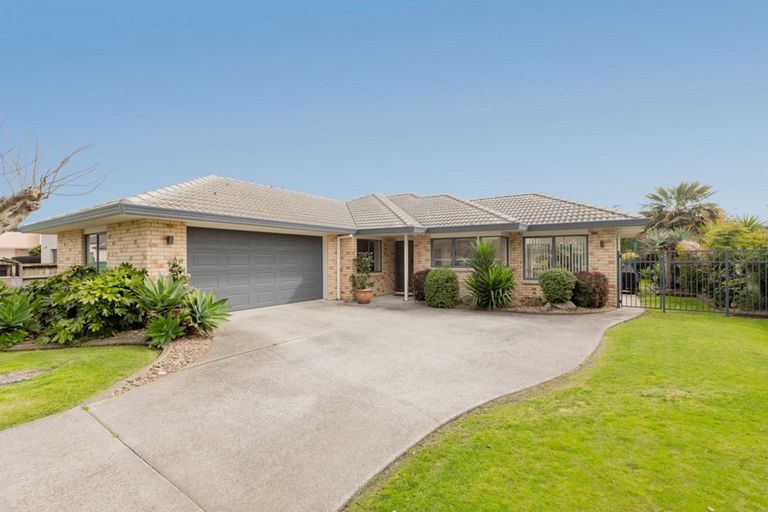 Photo of property in 6 Evansbel Place, Papamoa Beach, Papamoa, 3118