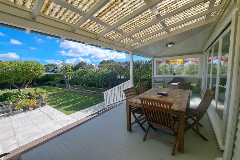 Photo of property in 23 Cowper Street, Devonport, Auckland, 0624