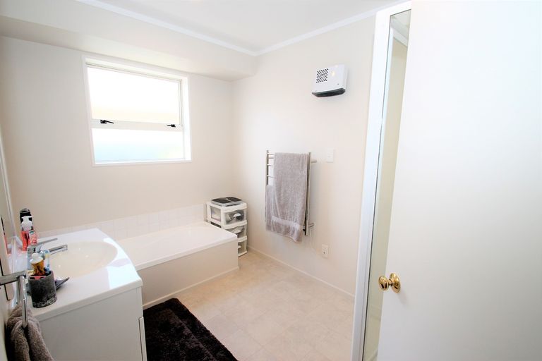 Photo of property in 17 Rowan Place, Mosgiel, 9024