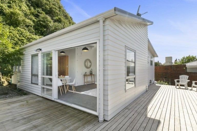Photo of property in 8a Wellington Road, Hataitai, Wellington, 6021