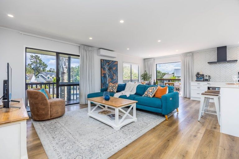 Photo of property in 60 Gatman Street, Birkdale, Auckland, 0626