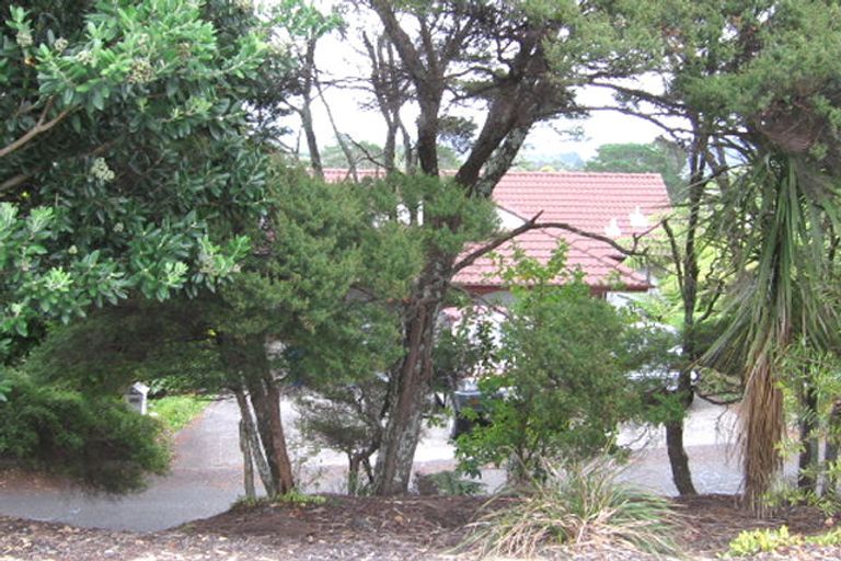 Photo of property in 364a Glenfield Road, Glenfield, Auckland, 0629