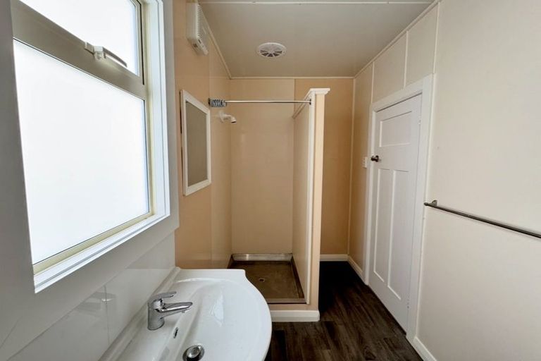 Photo of property in 16 Ada Street, Hokowhitu, Palmerston North, 4410