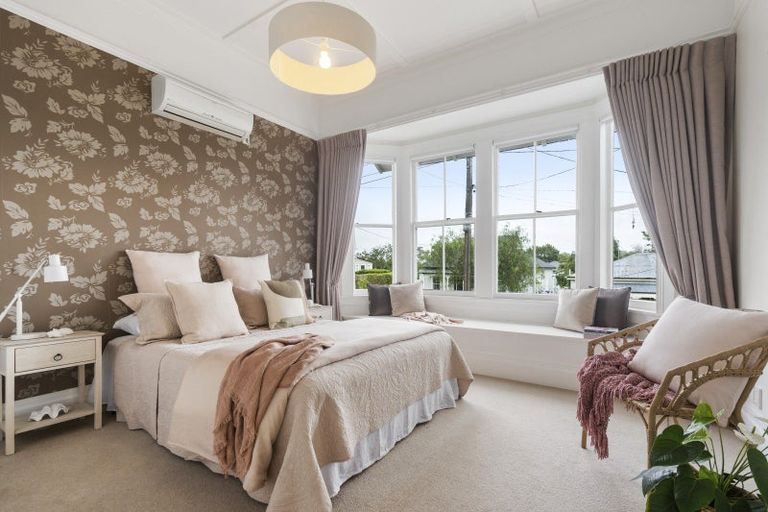 Photo of property in 1 St Leonards Road, Devonport, Auckland, 0624