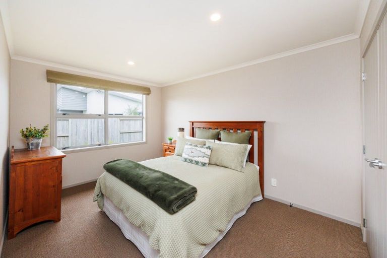 Photo of property in 46 Rosalie Terrace, Kelvin Grove, Palmerston North, 4414