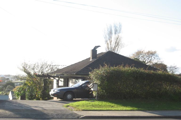 Photo of property in 16 Orams Road, Hillpark, Auckland, 2102