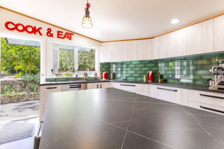 Photo of property in 27 Main Street, Hospital Hill, Napier, 4110